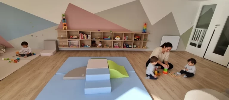 Crèche Sainte-Genviève-Des-Bois - Salle d'activité