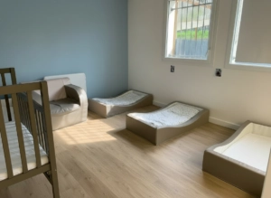 Crèche d'Orsay Guichet - Dortoir